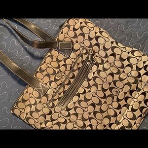 Coach Tote Bag! Super Cute, great carry all